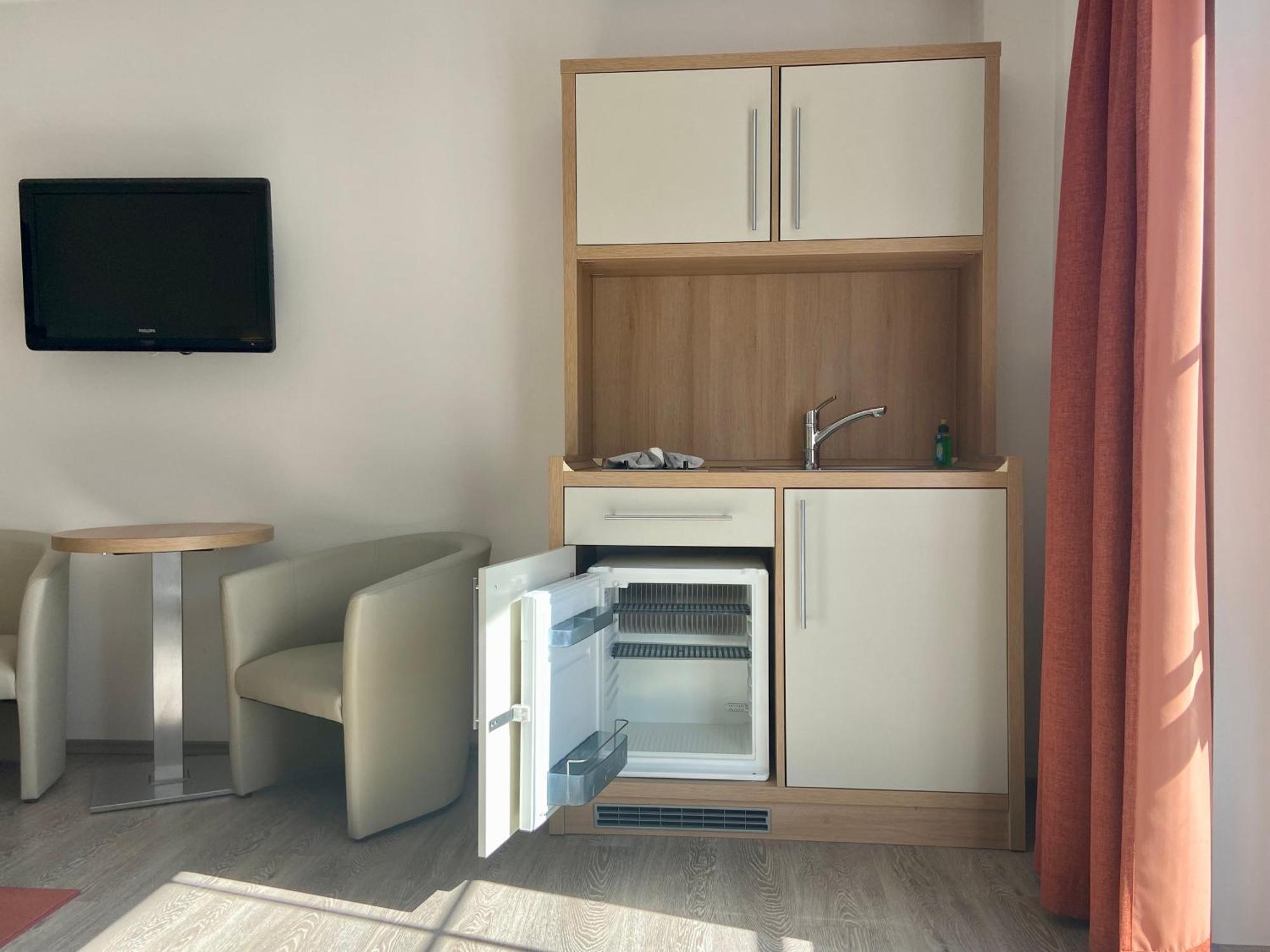 Friesenhof Hotel-Restaurant-Reitanlage Trassenheide Chambre photo